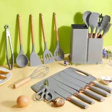 KITCHEN UTENSILS 19 PC